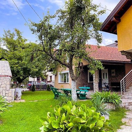 Adella Apartamento Sarajevo Exterior foto