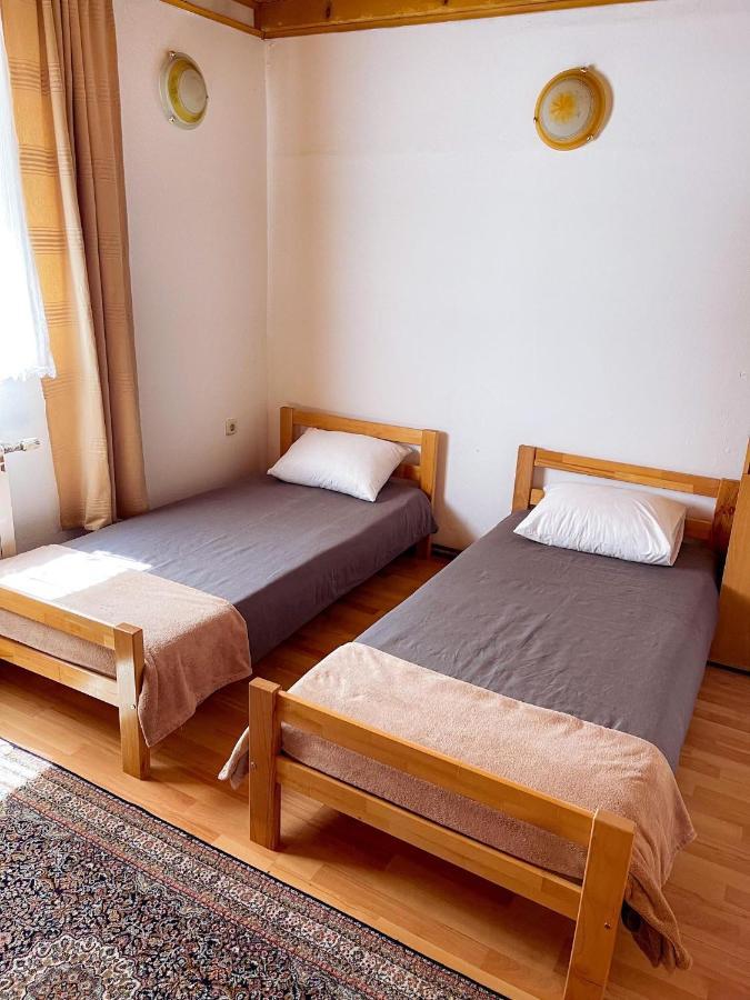 Adella Apartamento Sarajevo Exterior foto