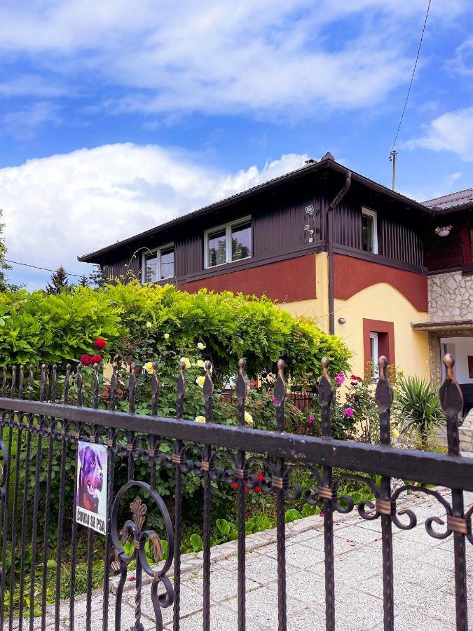 Adella Apartamento Sarajevo Exterior foto